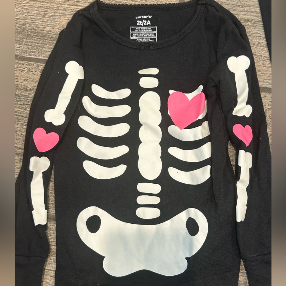 Carter’s Skeleton PJs - Picture 2 of 6